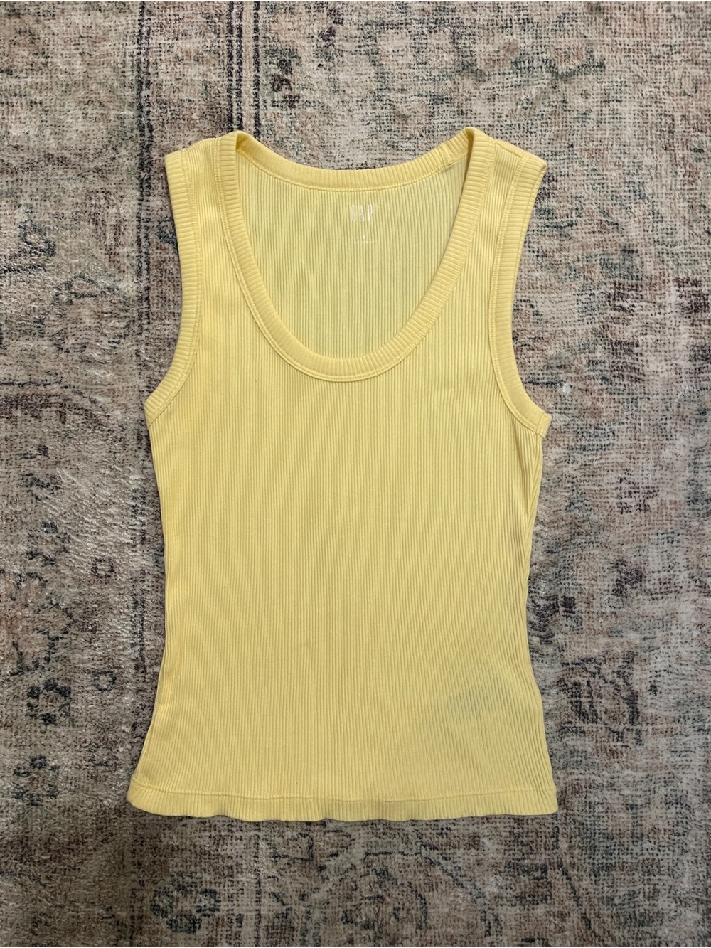 Gap Butter Yellow Tank Size Small